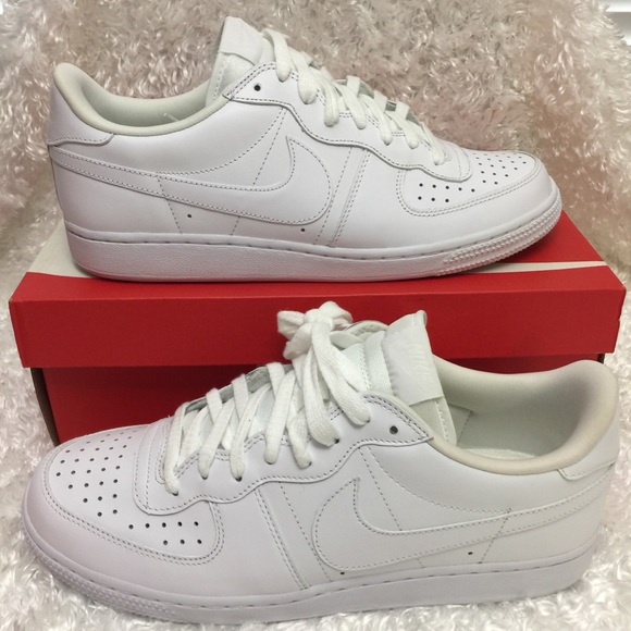 Classic Nike Legend Shoes 